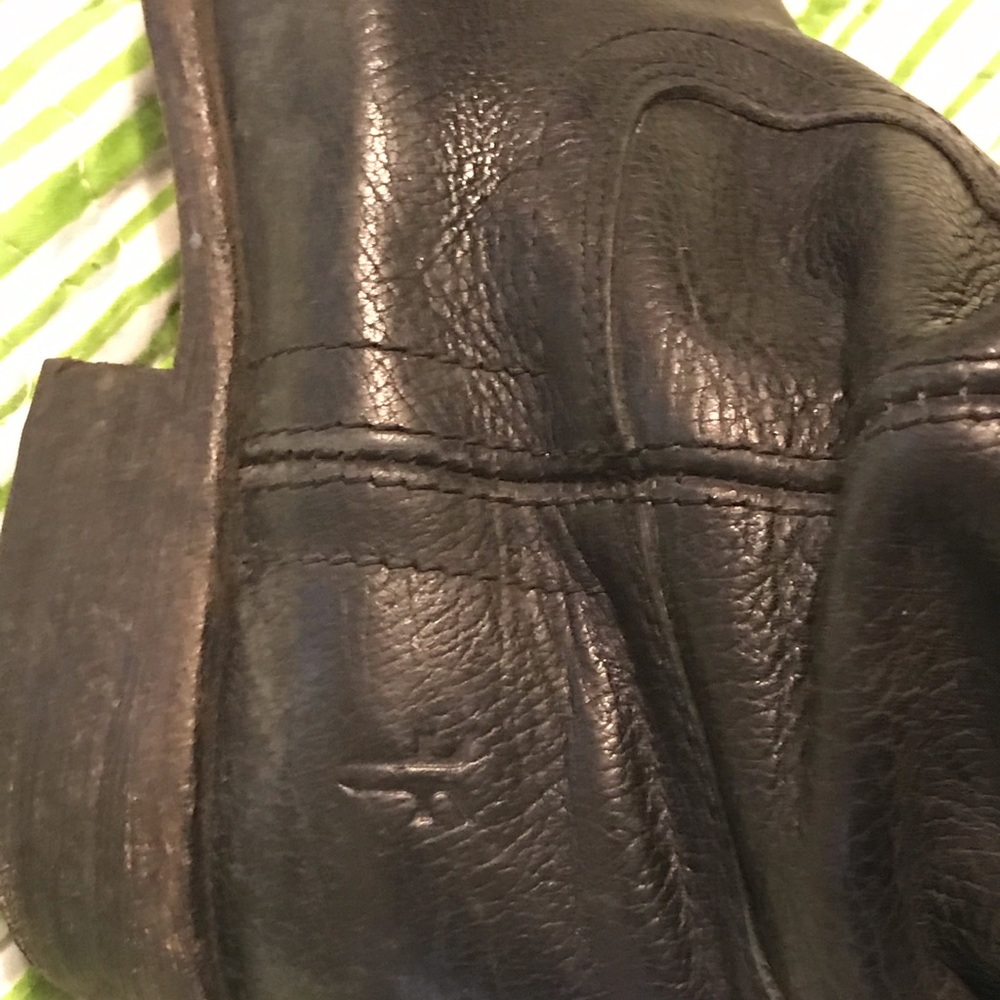Frye Carson black distressed boot - Picture 7 of 8